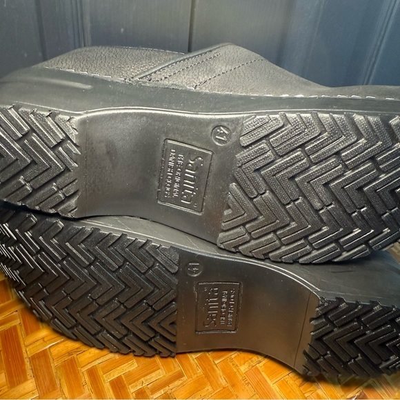 NWOB SANITA Professional Textured Oiled Clogs Leather Black EU 41/10 *never worn - Picture 10 of 11